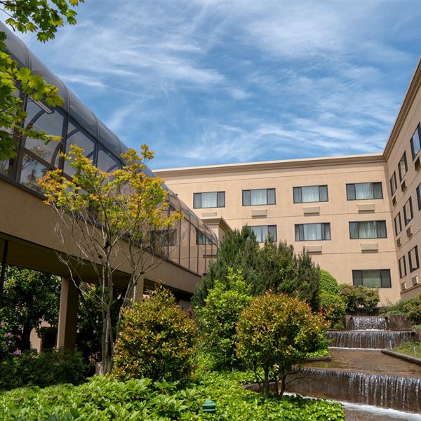 Monarch Hotel & Conference Center