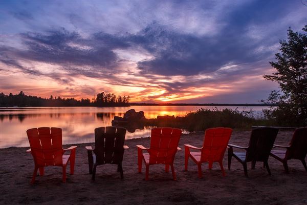 Lakepoint Cottage Resort