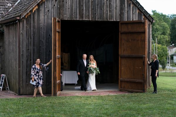 Alexander Majors Barn