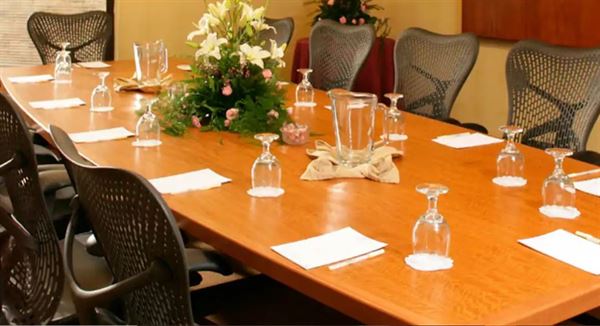 DoubleTree by Hilton Hotel Johnson City