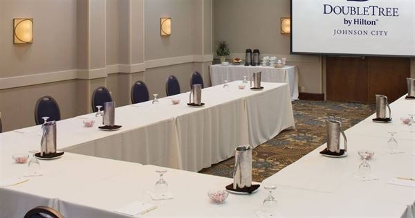 DoubleTree by Hilton Hotel Johnson City