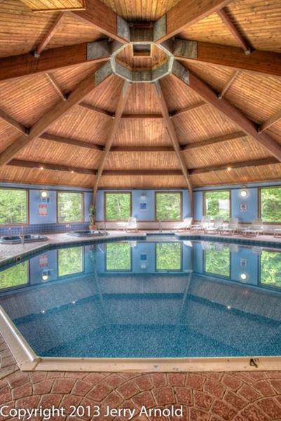 Snowy Owl Inn & Resort