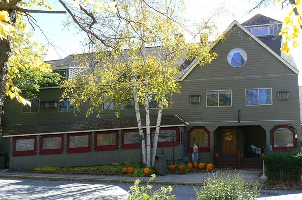 Snowy Owl Inn & Resort