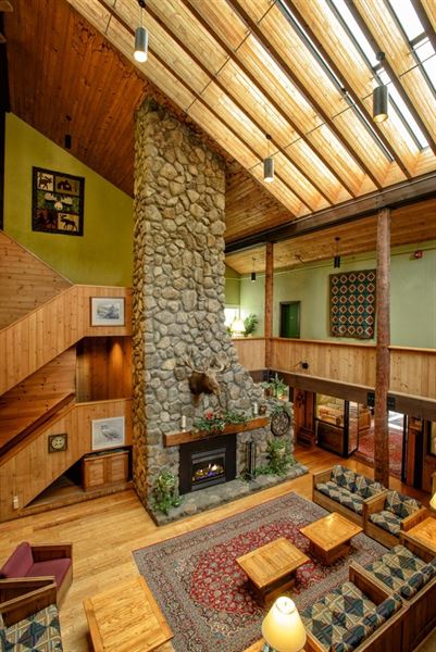 Snowy Owl Inn & Resort