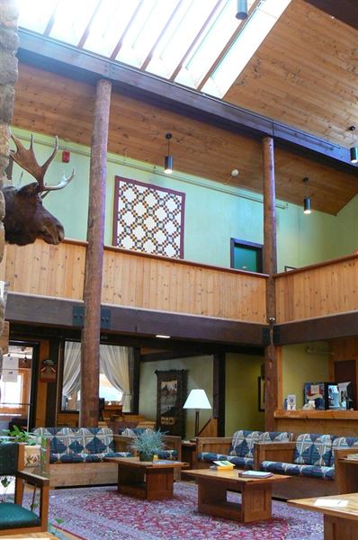 Snowy Owl Inn & Resort