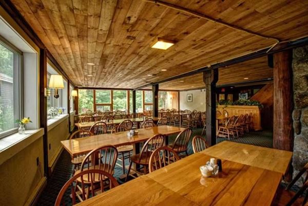 Snowy Owl Inn & Resort