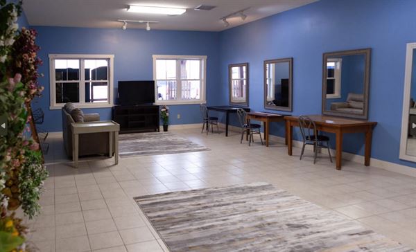 Troyer's Of Apple Valley