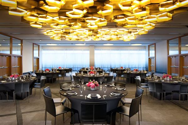 W Dallas – Victory