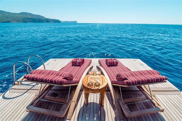 Manhattan Yacht Charters