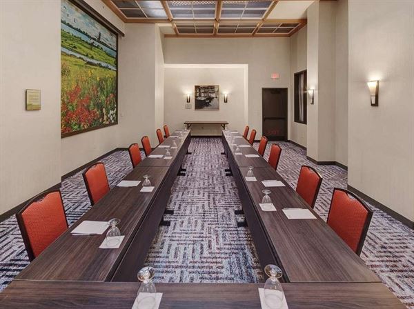 Hilton Garden Inn Milwaukee Downtown