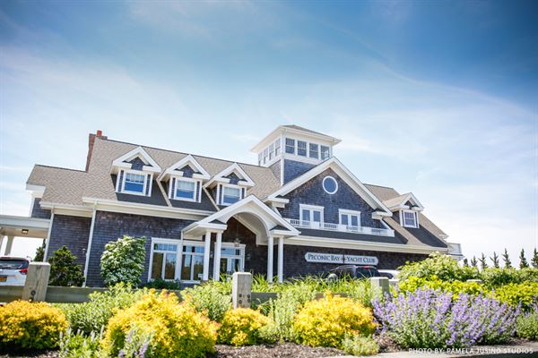 Peconic Bay Yacht Club