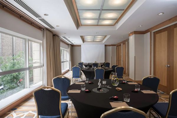 Renaissance New Orleans Pere Marquette Hotel