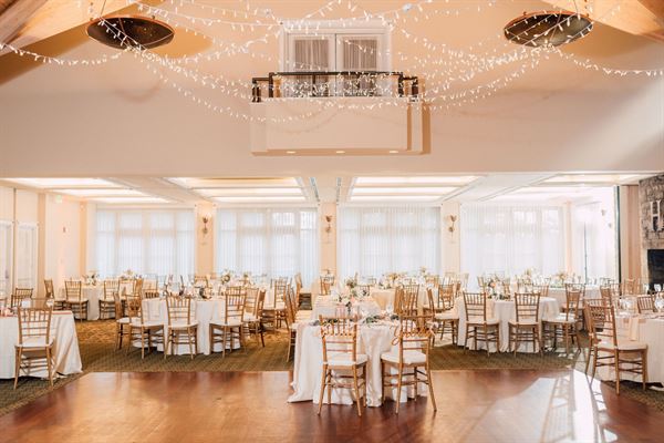 Hayfields Country Club