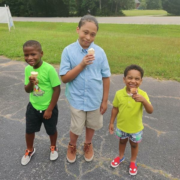 TezzyPooh's Ice Cream Truck