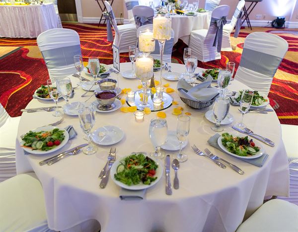 Embassy Suites Cleveland - Beachwood