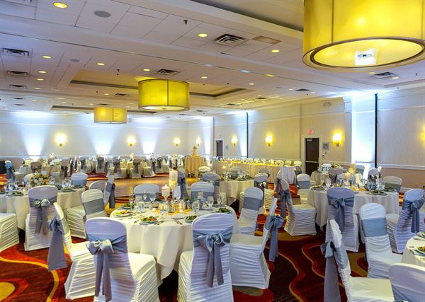 Embassy Suites Cleveland - Beachwood