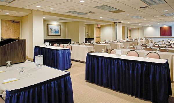 Holiday Inn Portland-By The Bay