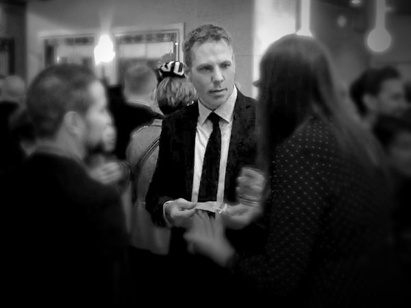 Chris Bruce, Magician & Entertainer