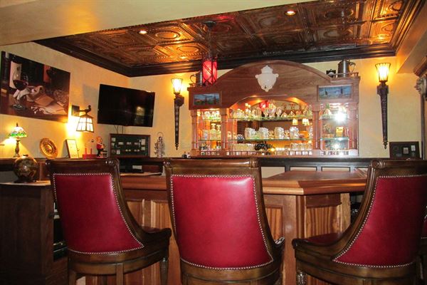 Castino Lakeview Mansion