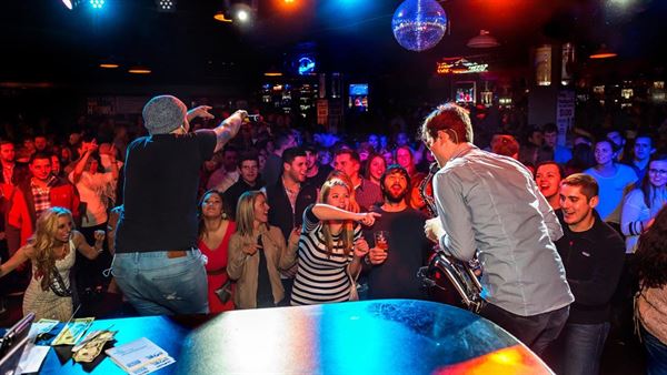 Howl At The Moon - Boston