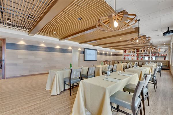 Americana Kitchen & Bar