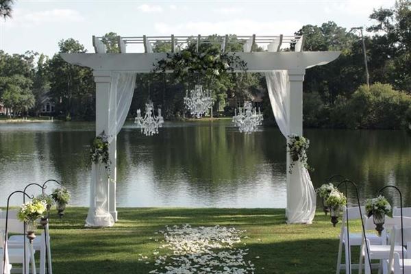 Golden Eagle Golf And Country Club