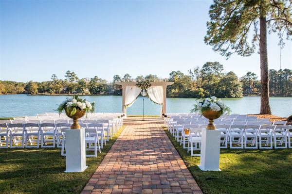 Golden Eagle Golf And Country Club