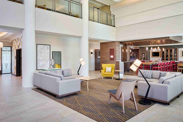 Holiday Inn Hotel & Suites Oakville @ Bronte