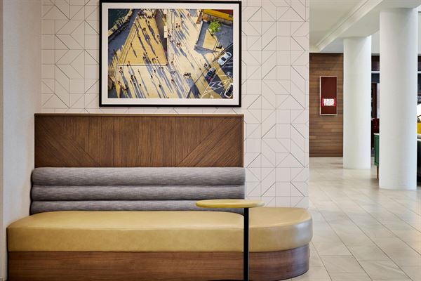 Holiday Inn Hotel & Suites Oakville @ Bronte