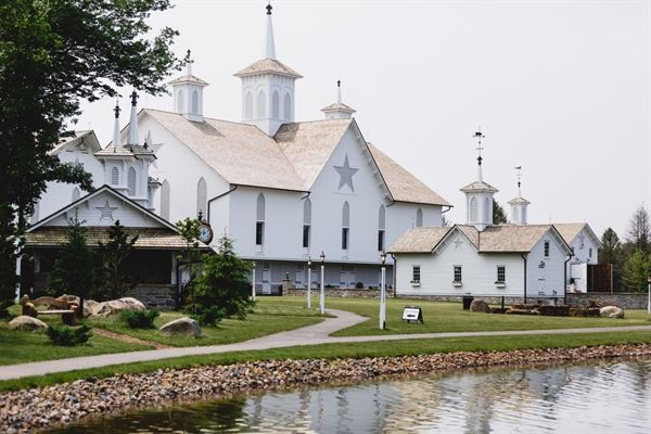 Stone Gables Estate, featuring The Star Barn, Ironstone Ranch and St. Michael's Vineyard