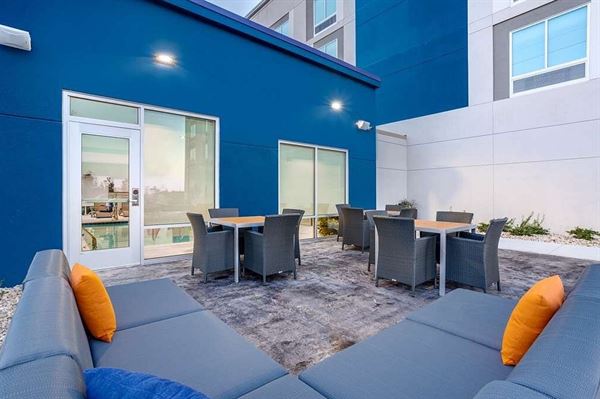 Hampton Inn by Hilton Bedford