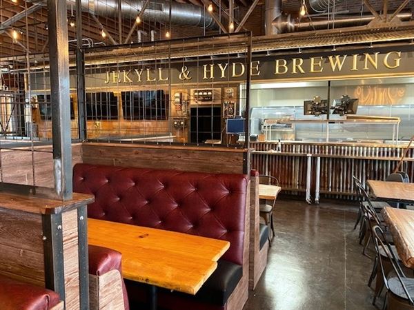 Jekyll & Hyde Taphouse & Grill