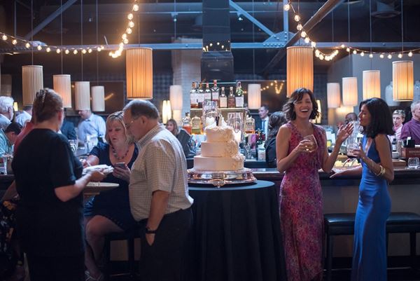 Firefly Tosa - Restaurant & Lounge