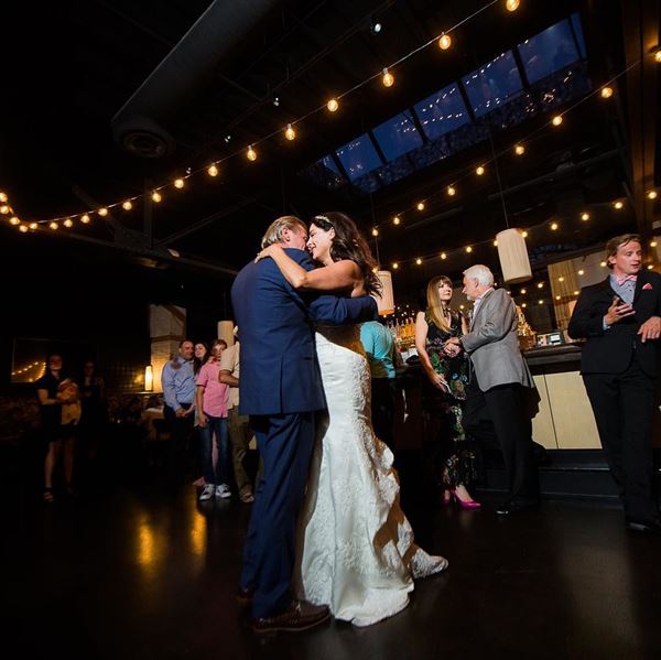 Firefly Tosa - Restaurant & Lounge