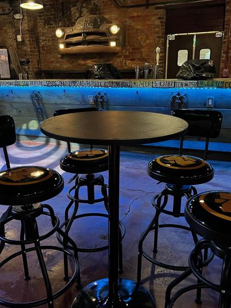 The Garage- a N'Awlins Music Club