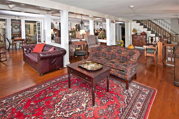 Highlands Inn & Kelsey Restaurant