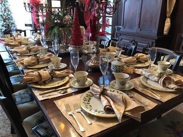 The Dallas Woman's Forum