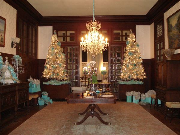 The Dallas Woman's Forum