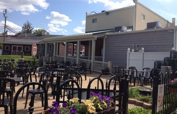 Irish Eyes Pub & Restaurant