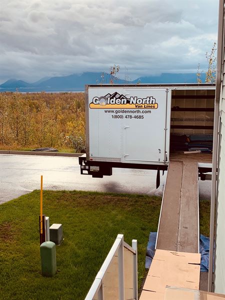 Golden North Van Lines