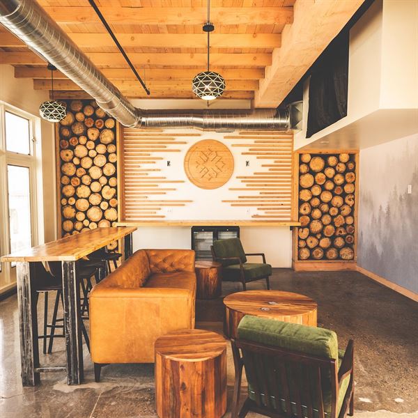 Nice Barber Company Lounge