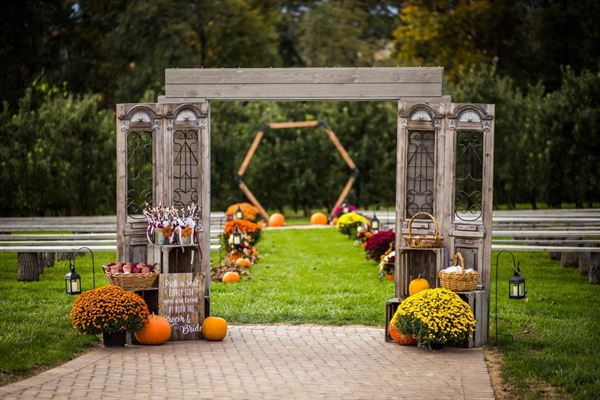 Brown's Orchard View Weddings