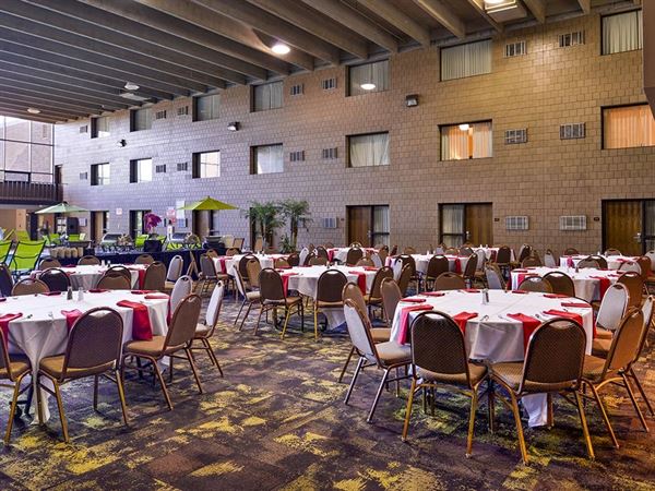 Best Western Plus Kelly Inn