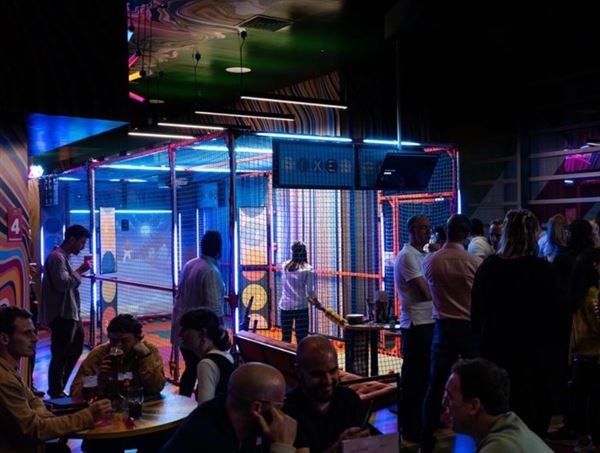 Sixes Social Cricket