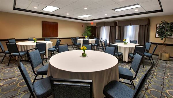 Holiday Inn & Suites Spring- THE WOODLANDS AREA