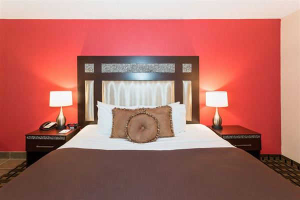 Ramada Plymouth Hotel and Conference Center