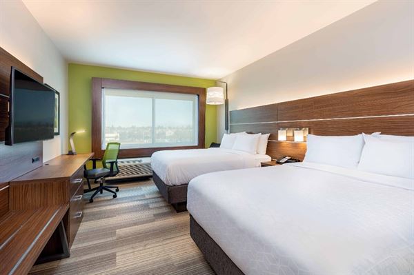 Holiday Inn Express & Suites Moreno Valley - Riverside