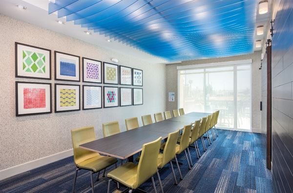 Holiday Inn Express & Suites Moreno Valley - Riverside