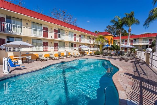 Days Inn & Suites Port Richey