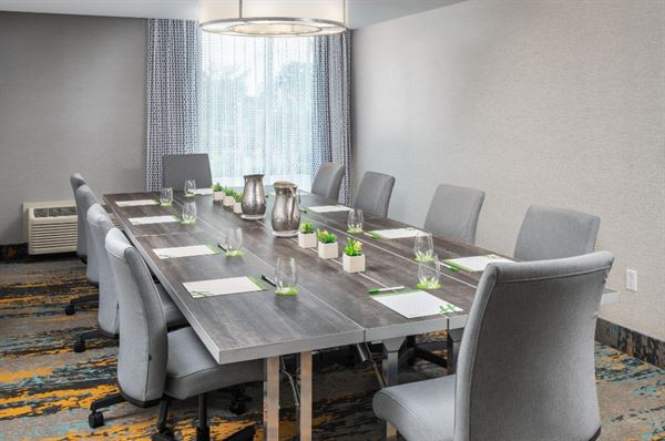 DoubleTree by Hilton Miami North I-95